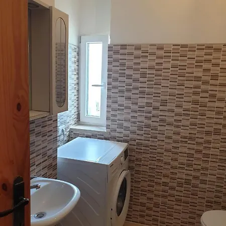 A Solo 5 Minuti Dal Mare Di Pedaso In Macchina E 25 Minuti A Zone Collinare